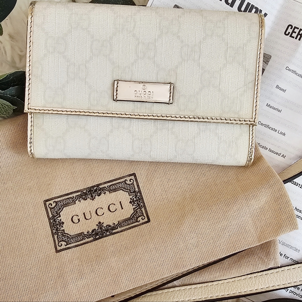 Gucci:RARE White & Silver Wallet w/ COA - Picture 14 of 15